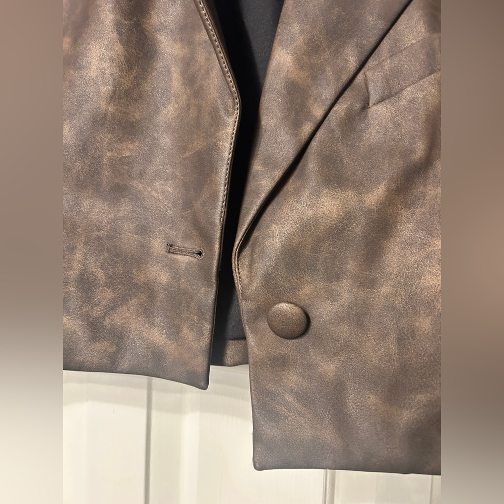 WeWoreWhat Dark Brown Patina Cropped Blazer - Picture 6 of 10